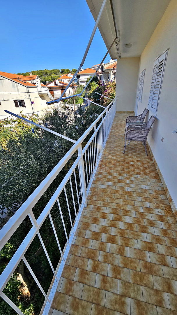 Hiša v Trogirju/Čiovu - Blizu kampa Rožac - 200 m od morja